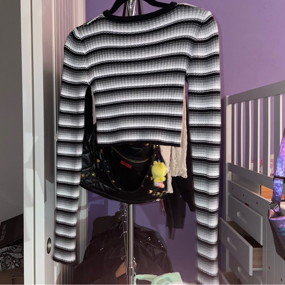 UNIF Dawn top - Picture 2 of 2